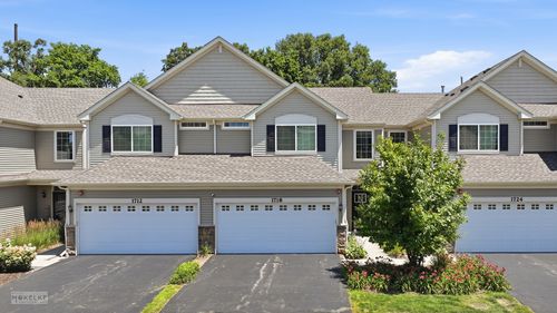 1718 Charlotte Dr, Geneva, IL, 60134 | Card Image