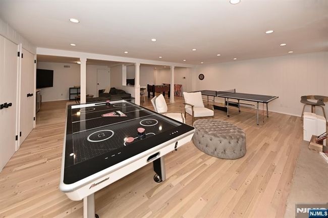 254 University Way, House other with 5 bedrooms, 5 bathrooms and null parking in Paramus NJ | Image 41