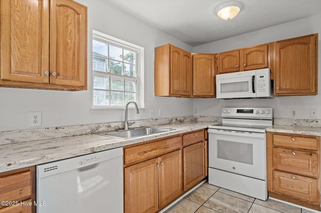 3909 Wilshire Blvd, House other with 4 bedrooms, 3 bathrooms and null parking in Wilmington NC | Image 17