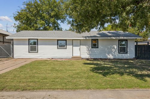 303 N Delphine St, Terrell, TX, 75160-2725 | Card Image