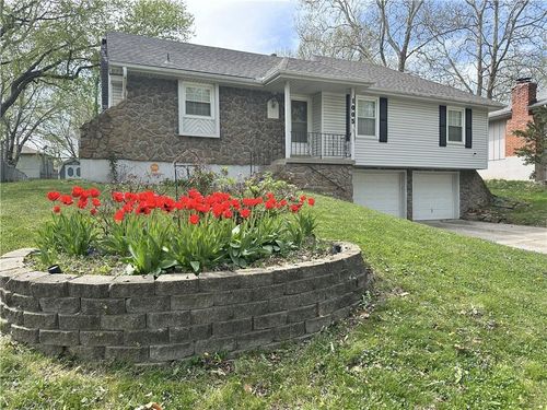 1005 Se Alice St, Blue Springs, MO, 64014-3632 | Card Image