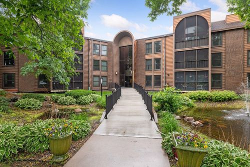 apt-109-9600 Portland Ave S, Bloomington, MN, 55420-4566 | Card Image