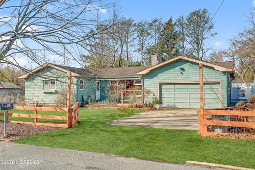 130 Center St, Manahawkin, NJ, 08050-3115 | Card Image