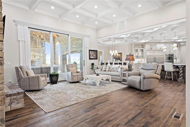 18405 371 Hwy, House other with 4 bedrooms, 6 bathrooms and null parking in Platte City MO | Image 11