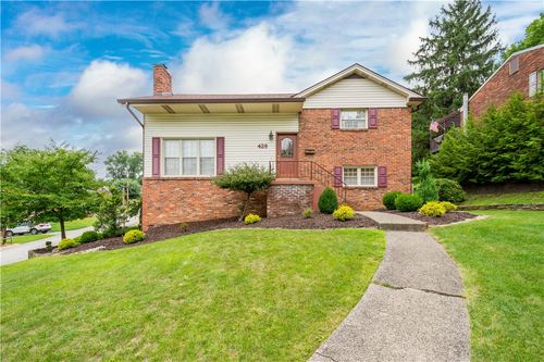 428 Brierly Ln, Pleasant Hills, PA, 15236-4270 | Card Image
