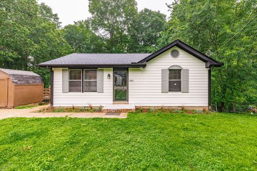 1012 Hollis Ln, White House, TN, 37188-8979 | Card Image