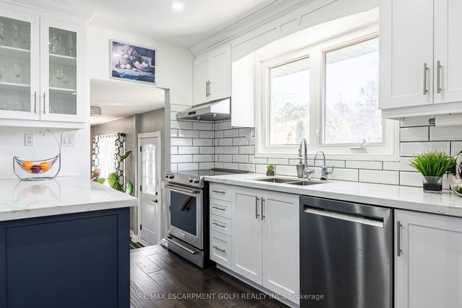4126 London Crt, House other with 3 bedrooms, 3 bathrooms and 4 parking in Niagara Falls ON | Image 14