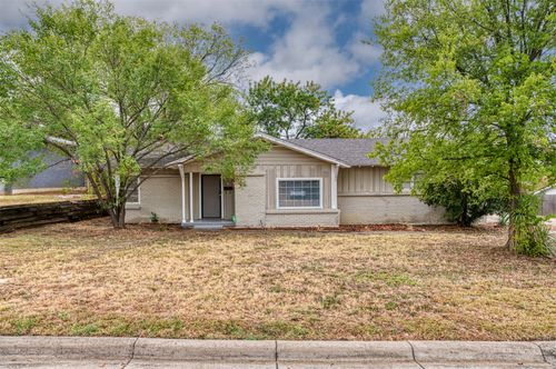 1604 Weiler Blvd, Fort Worth, TX, 76112-2910 | Card Image