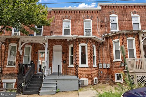 1006 W 7th St, WILMINGTON, DE, 19805-3218 | Card Image