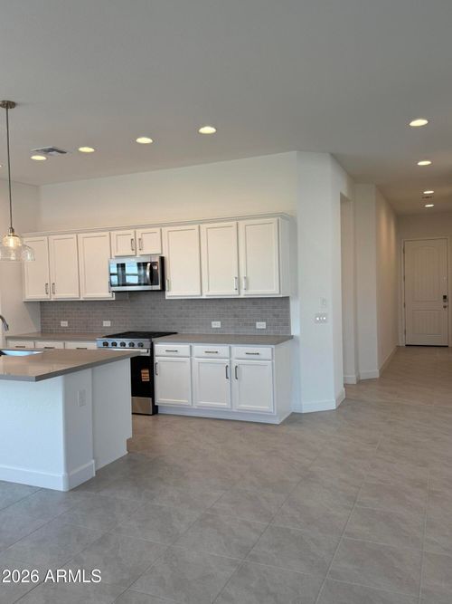 2921 E Mission Ln, San Tan Valley, AZ, 85140-0787 | Card Image