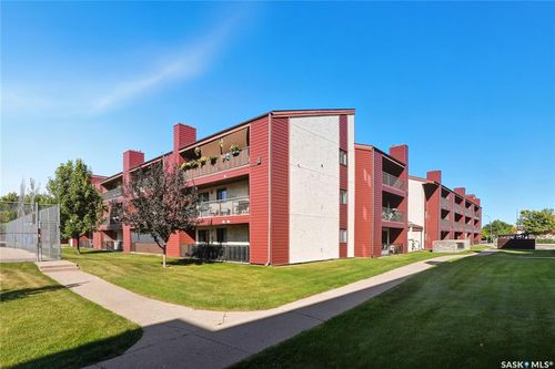 207-111 Wedge Rd, Saskatoon, SK, S7L6S8 | Card Image