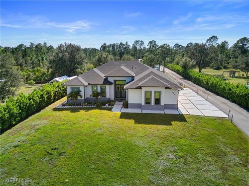 2406 37th Ave Ne, NAPLES, FL, 34120-7451 | Card Image