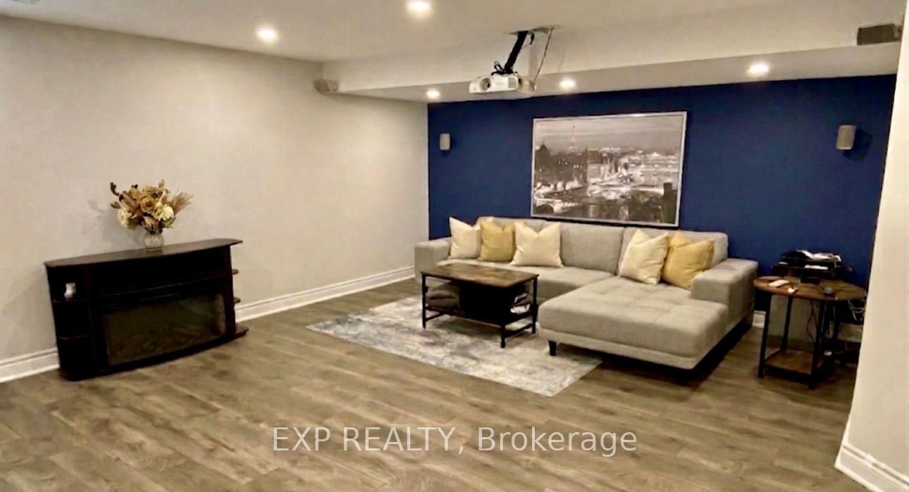 Residential Lease in Barrhaven 2