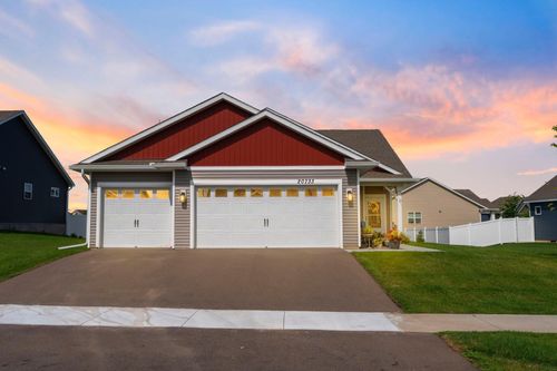 20733 Glade Ave, Lakeville, MN, 55044-1118 | Card Image