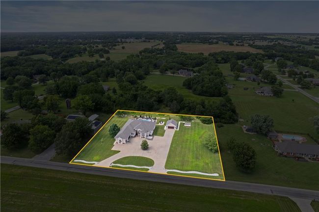1702 Cedar Ridge Rd, House other with 4 bedrooms, 4 bathrooms and null parking in Parsons KS | Image 6