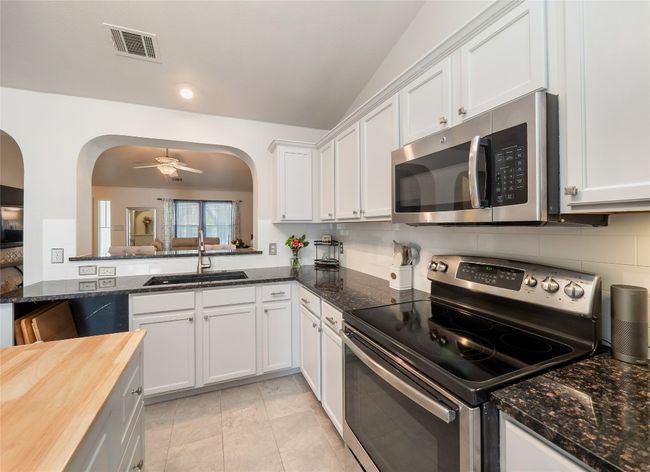 4605 Mather, House other with 4 bedrooms, 2 bathrooms and null parking in Kyle TX | Image 10