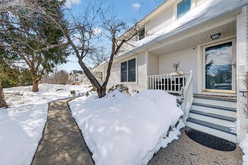 325 Cornwall Meadows Ln, Patterson, NY, 12563-2651 | Card Image