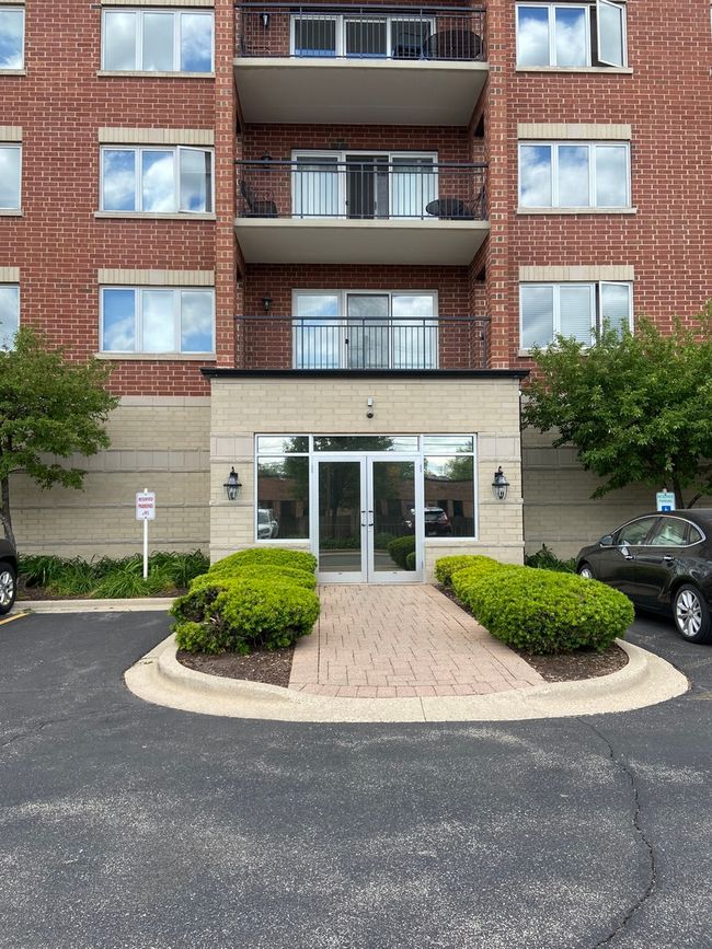 UNIT-407 - 5555 N Cumberland Ave, Condo with 1 bedrooms, 1 bathrooms and 1 parking in Chicago IL | Image 32