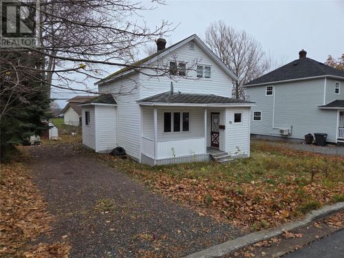 38 Junction Rd, Grand Falls Windsor, NL, A2A1K4 | Card Image