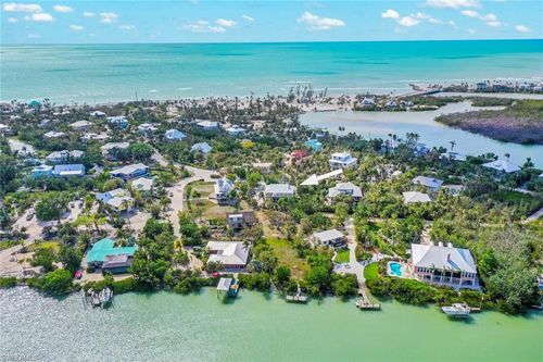 2596 Roosevelt Pl, SANIBEL, FL, 33957-2014 | Card Image