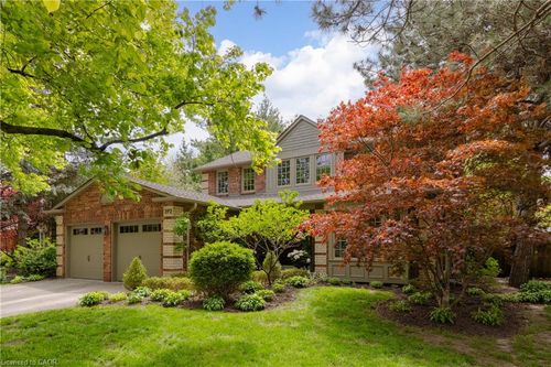 392 Aspen Forest Dr, Oakville, ON, L6J6H5 | Card Image