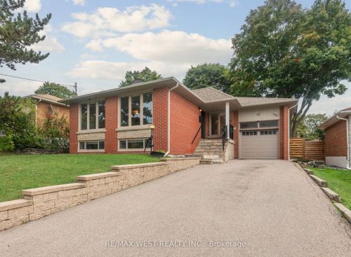 17 Jill Cres, Etobicoke, ON, M9B6B2 | Card Image