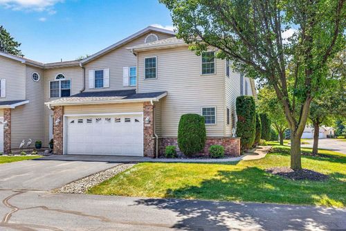 1027 E Green Tree Court, APPLETON, WI, 54915 | Card Image