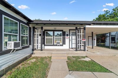 Property entrance with covered porch | Image 2