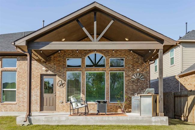 Large cover patio with views of greenbelt | Image 18