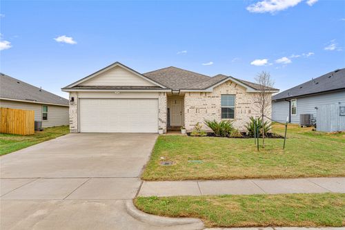 7121 Guadalupe Rd, China Spring, TX, 76633-3031 | Card Image