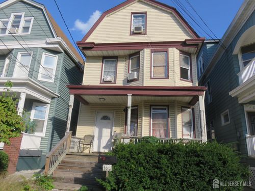 102 Madison Ave, Perth Amboy, NJ, 08861-4625 | Card Image