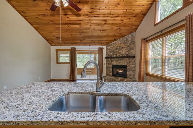 292 Holly Cove Cir, Home with 2 bedrooms, 3 bathrooms and null parking in Blairsville GA | Image 11
