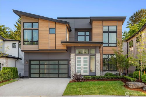 21029 Se 80th St, Issaquah, WA, 98027 | Card Image