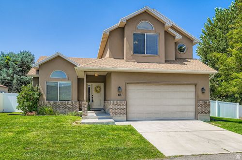 16 W Stauffer Ln, Murray, UT, 84107-6155 | Card Image