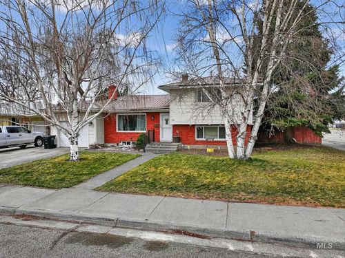 900 Stanger Ave, Idaho Falls, ID, 83404-5521 | Card Image