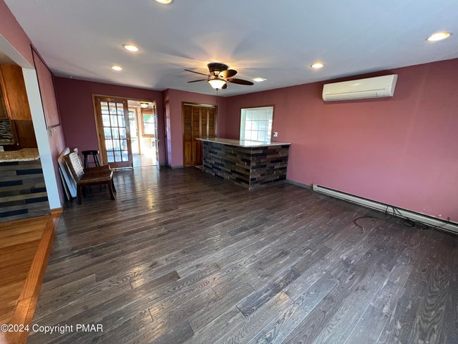 Living Room | Image 4
