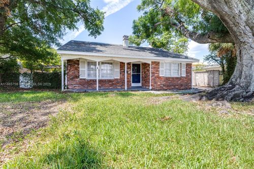 100 Huron Ave, Tampa, FL, 33606-3620 | Card Image