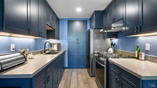 98 Forest Ln, San Rafael, CA, 94903-3257 | Card Image