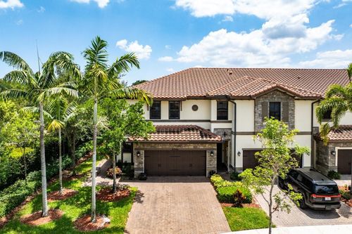 9580-9580 Town Parc Cir S, Parkland, FL, 33076-3877 | Card Image