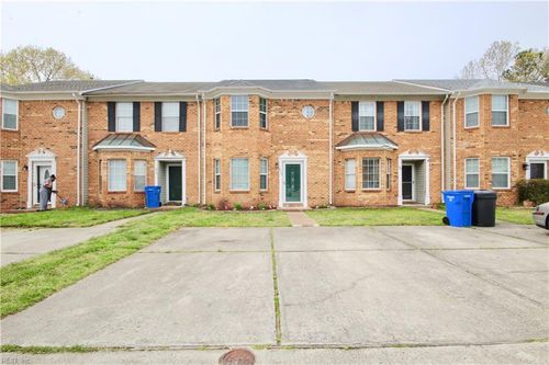 815 Elgin Ct, Chesapeake, VA, 23320-6656 | Card Image