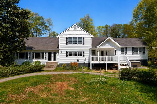 1325 Flat Woods Rd, Dandridge, TN, 37725-5149 | Card Image