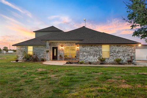 5330 Leroy Pkwy, West, TX, 76691-2327 | Card Image