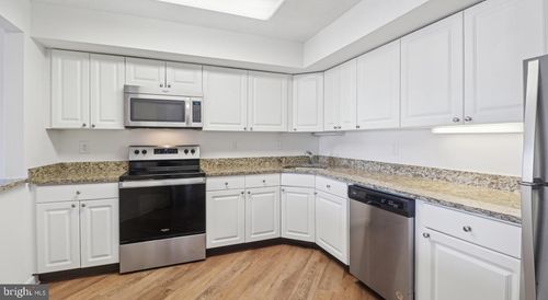 1b-1019-450 N 18th St, PHILADELPHIA, PA, 19130-3995 | Card Image