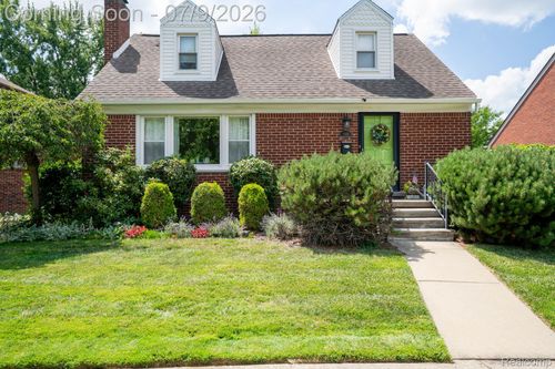 1588 11th St, Wyandotte, MI, 48192-3354 | Card Image