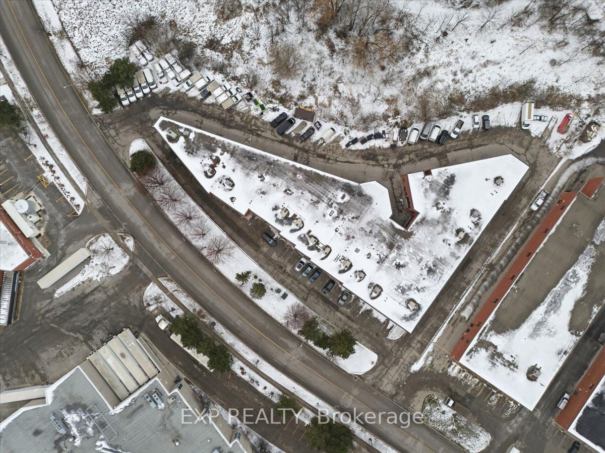 Commercial Sale in Vaughan 5