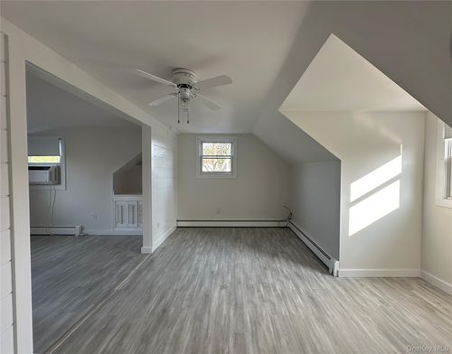 43 West St, Northport, NY, 11768-1249 | Card Image