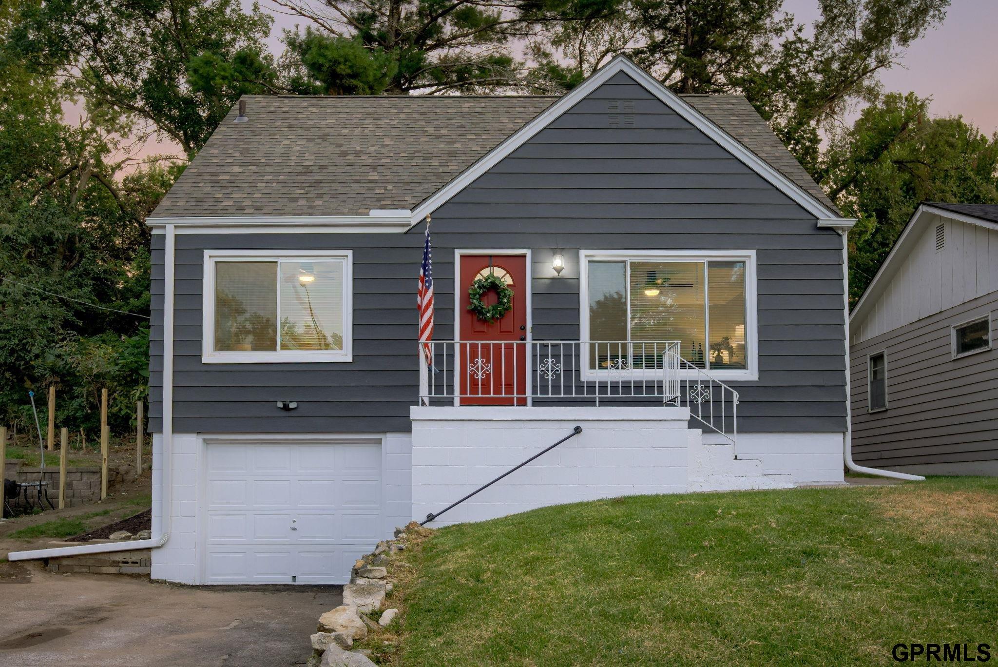 Martin Ave, Omaha, NE 68112