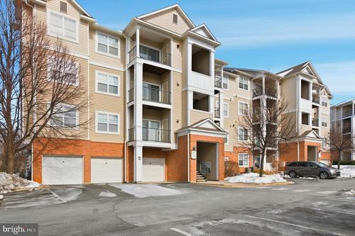 apt-203-13501 Derry Glen Ct, GERMANTOWN, MD, 20874-4630 | Card Image