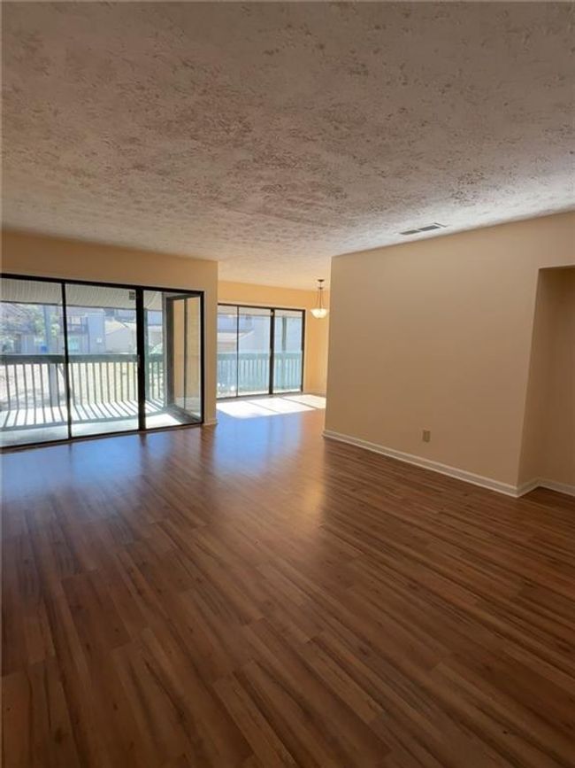 APT-303 - 3575 Oakvale Rd, Condo with 4 bedrooms, 2 bathrooms and 2 parking in Decatur GA | Image 4