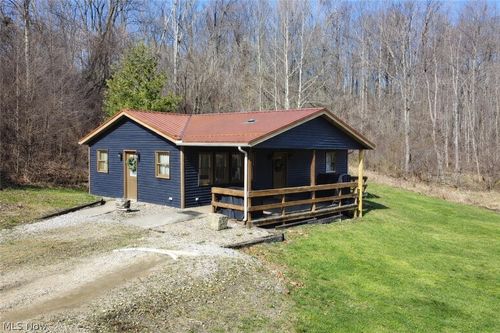 67370 Barrett Hill Rd, Cambridge, OH, 43725-9578 | Card Image